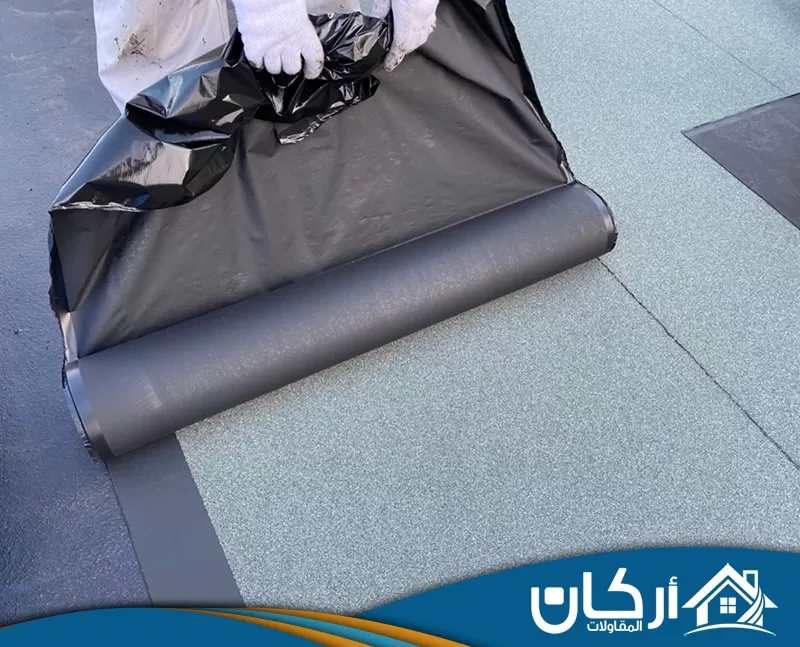شركة عزل اسطح شينكو بالخرج 0558201331 اركان للمقاولات ينفذ الفني عزل الأسطح باستخدام مواد مناسبة وخطوات واضحة، بما يساعد على حماية السطح من التلف دائمًا.
