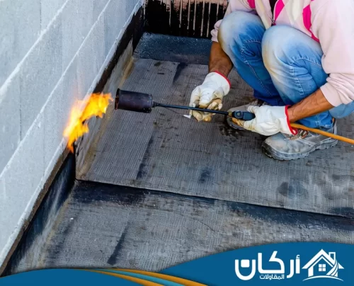افضل شركة عزل اسطح بالمزاحمية 0558201331 اركان المقاولات عزل اسطح بالمزاحمية تنفيذ احترافي من اركان المقاولات باستخدام مواد عالية الجودة لحماية السطح من الحرارة والتسرب.