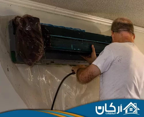 شركة تنظيف مكيفات بالقطيف 0558201331 تنظيف فلتر المكيف تنظيف الوحدة الداخلية للمكيف بالقطيف مع حماية الجدار وضمان عمل احترافي بدون فوضى